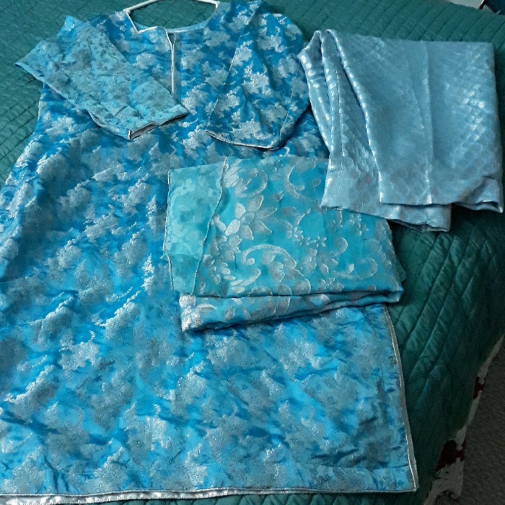 Jamawar shalwar kameez...brand new.